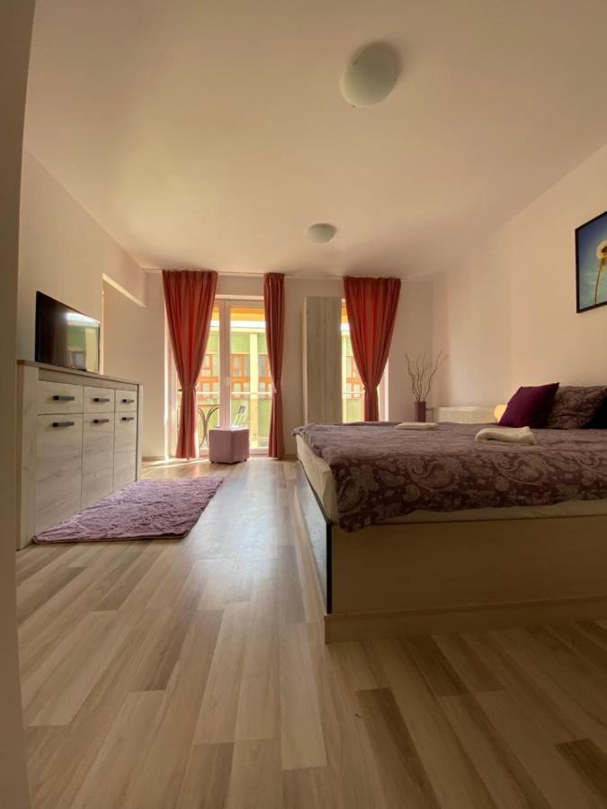 Central Studio Stefan-Brasov Exterior photo